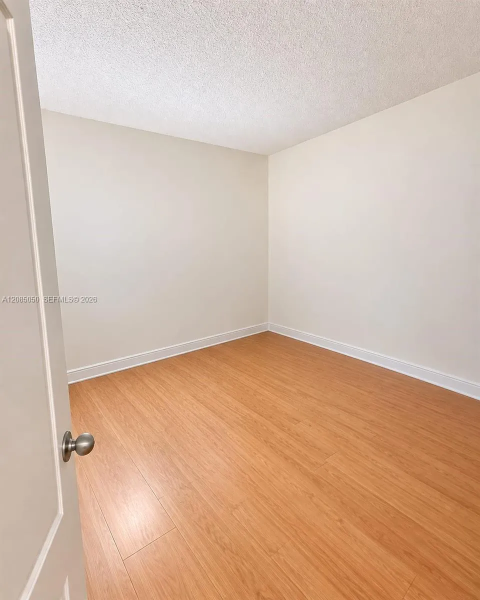 5091 NW 7th St #705 Miami, FL 33126