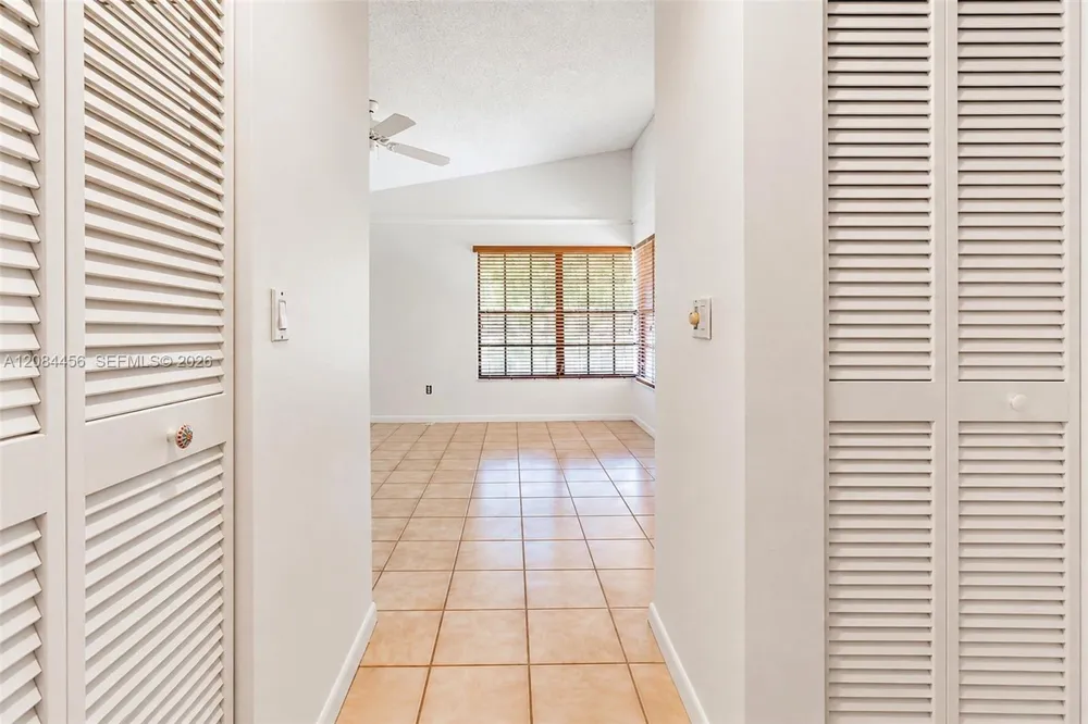 5289 Fairway Woods Dr #2911 Delray Beach, FL 33484