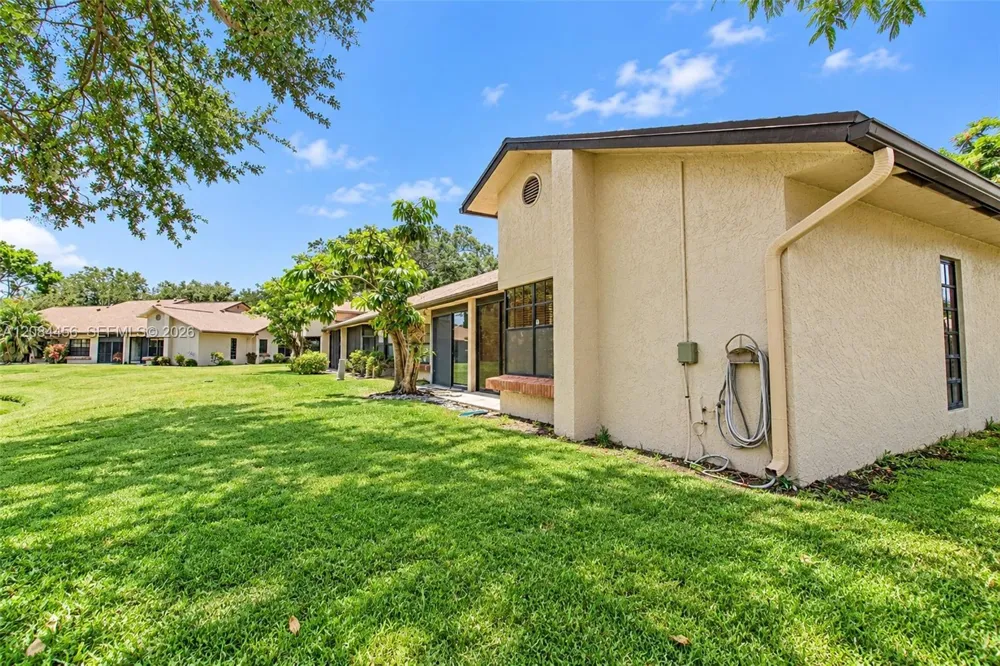 5289 Fairway Woods Dr #2911 Delray Beach, FL 33484