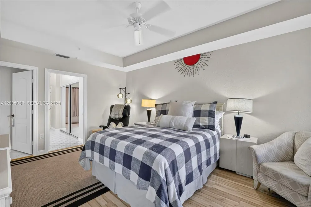 7727 Southampton Ter #310 Tamarac, FL 33321