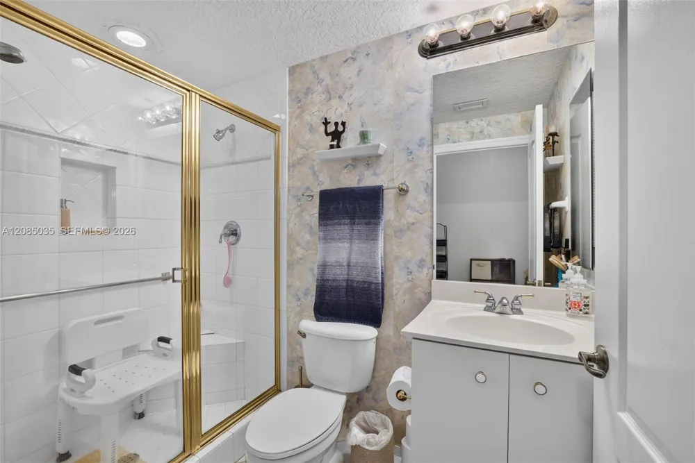 7727 Southampton Ter #310 Tamarac, FL 33321