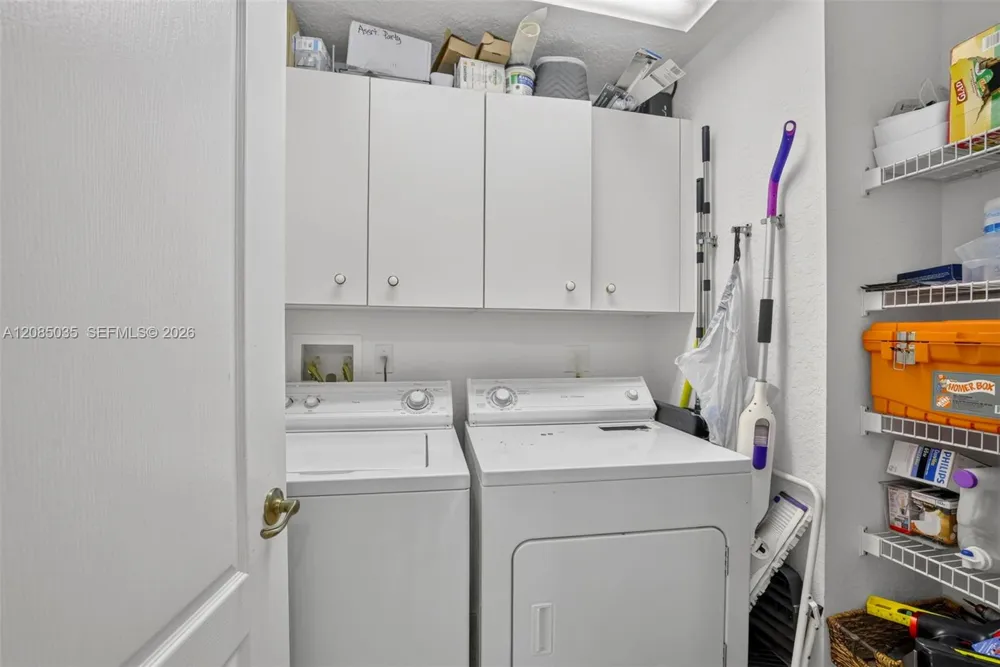 7727 Southampton Ter #310 Tamarac, FL 33321