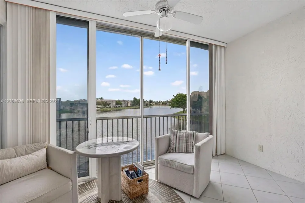 7727 Southampton Ter #310 Tamarac, FL 33321
