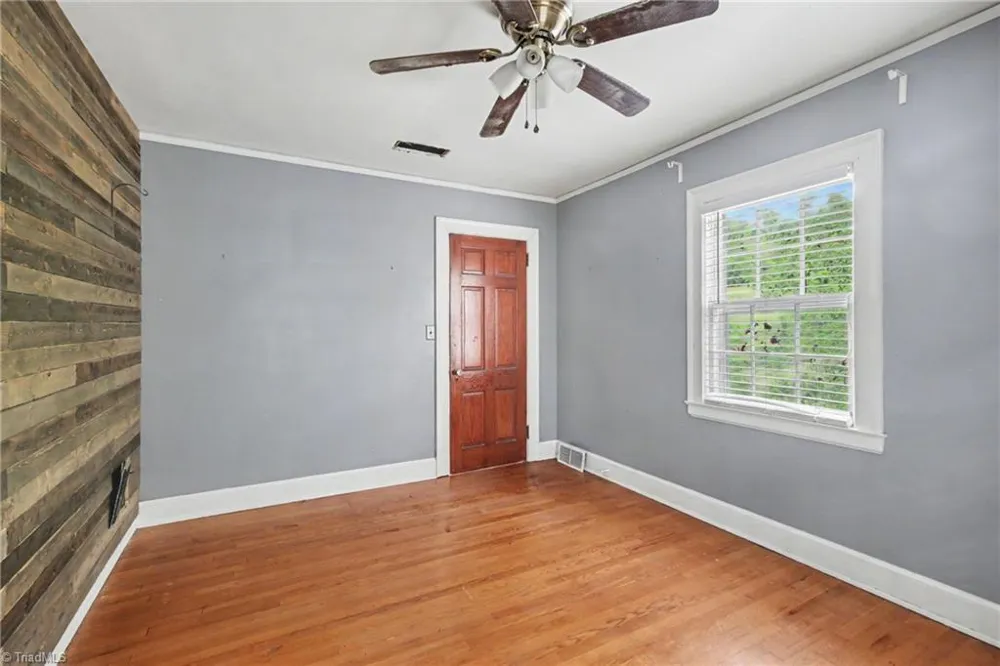 112 Erwin Street Mocksville, NC 27028