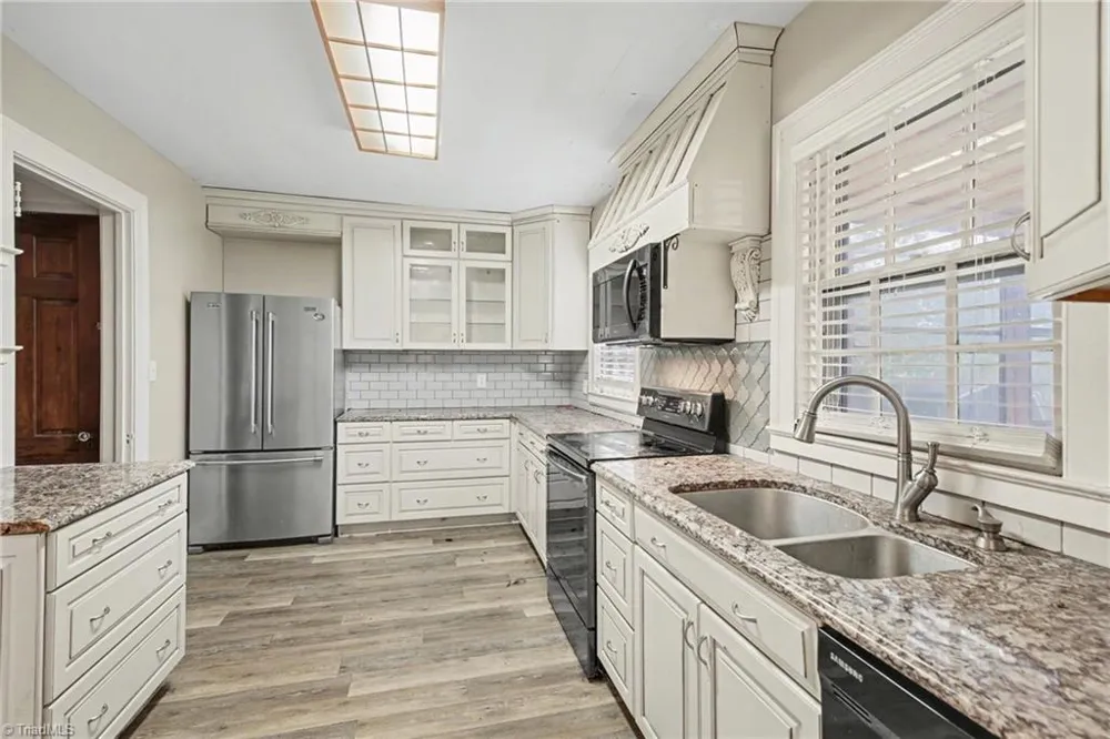 112 Erwin Street Mocksville, NC 27028