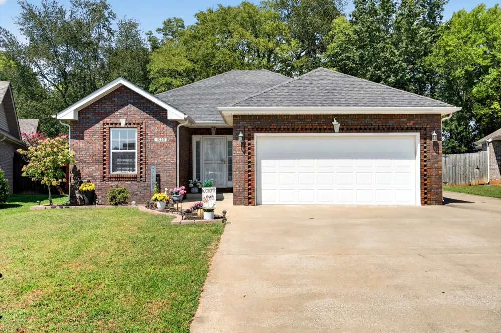 1028 Hendricks Ct Clarksville, TN 37040