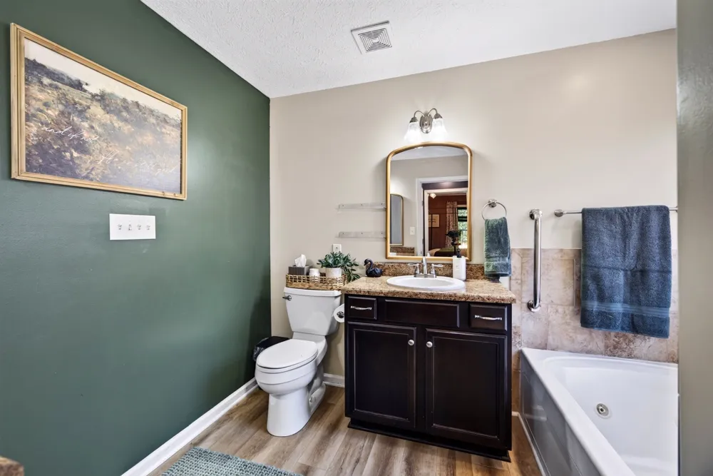 1028 Hendricks Ct Clarksville, TN 37040