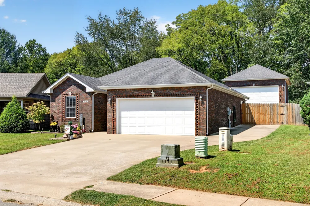 1028 Hendricks Ct Clarksville, TN 37040