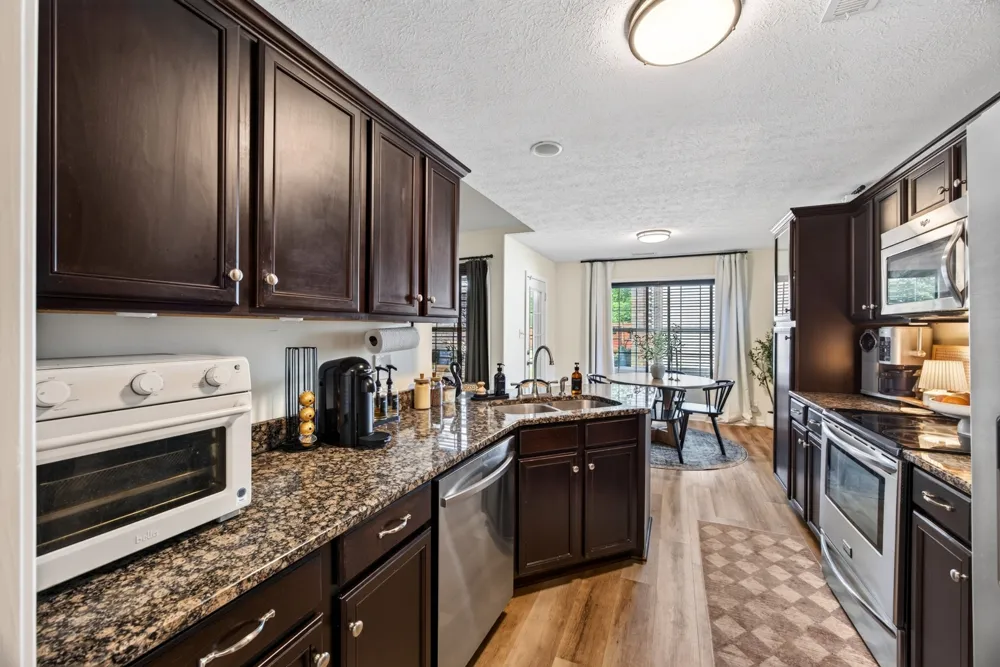1028 Hendricks Ct Clarksville, TN 37040