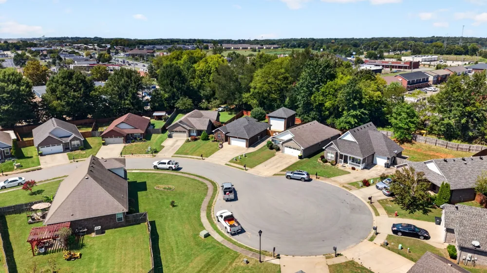 1028 Hendricks Ct Clarksville, TN 37040