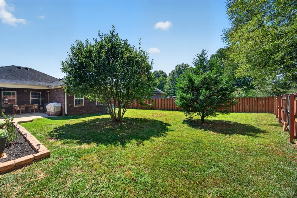 1028 Hendricks Ct Clarksville, TN 37040