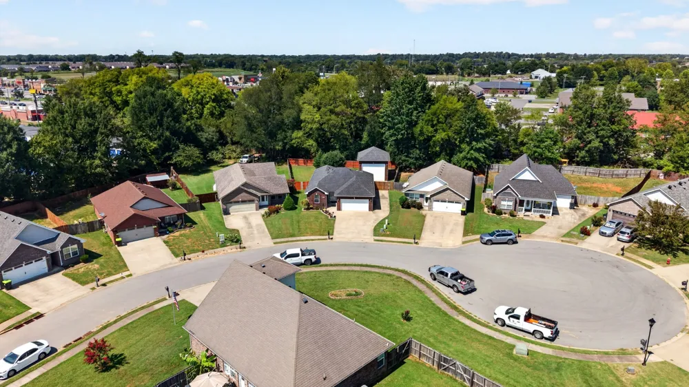 1028 Hendricks Ct Clarksville, TN 37040