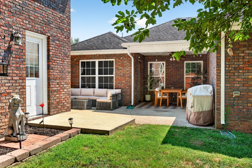 1028 Hendricks Ct Clarksville, TN 37040