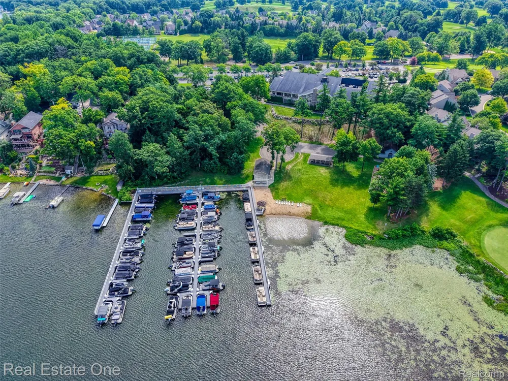 4884 Pine Eagles Court Genoa Township, MI 48116