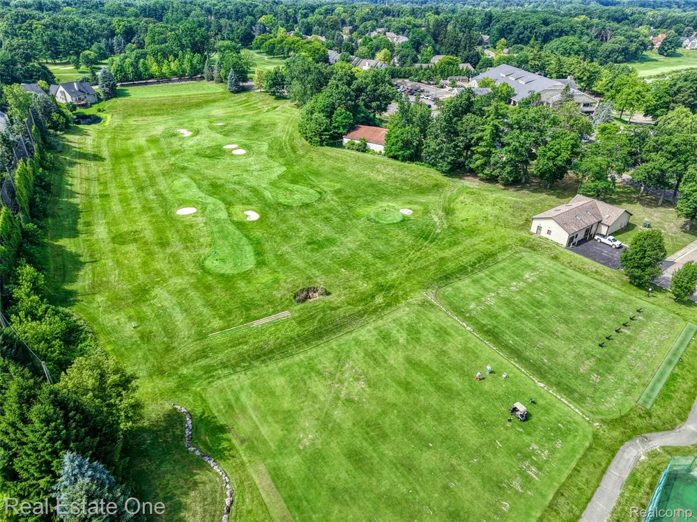 4884 Pine Eagles Court Genoa Township, MI 48116