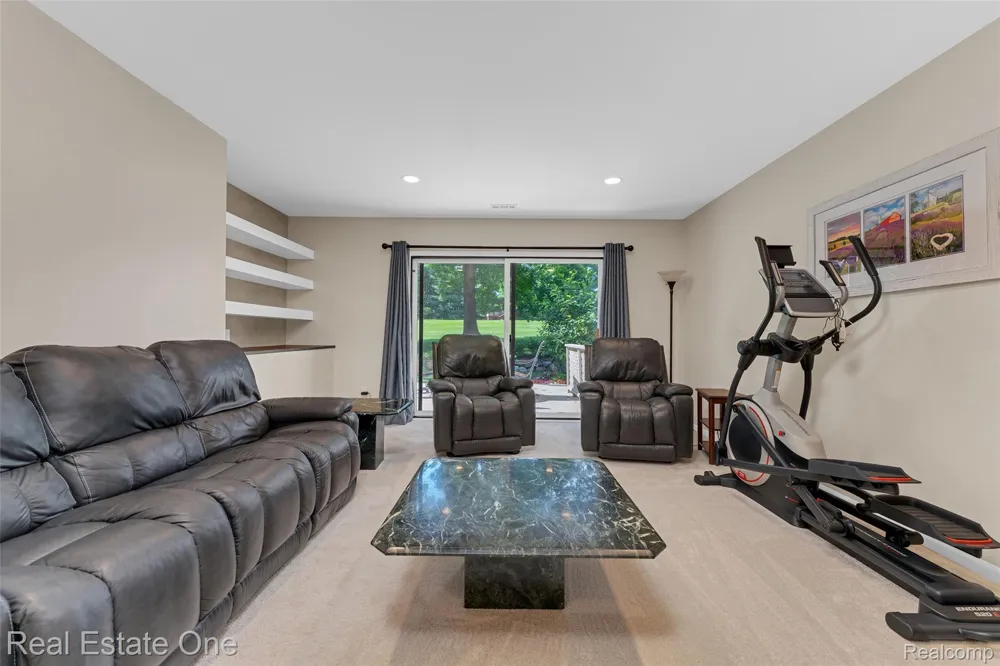 4884 Pine Eagles Court Genoa Township, MI 48116