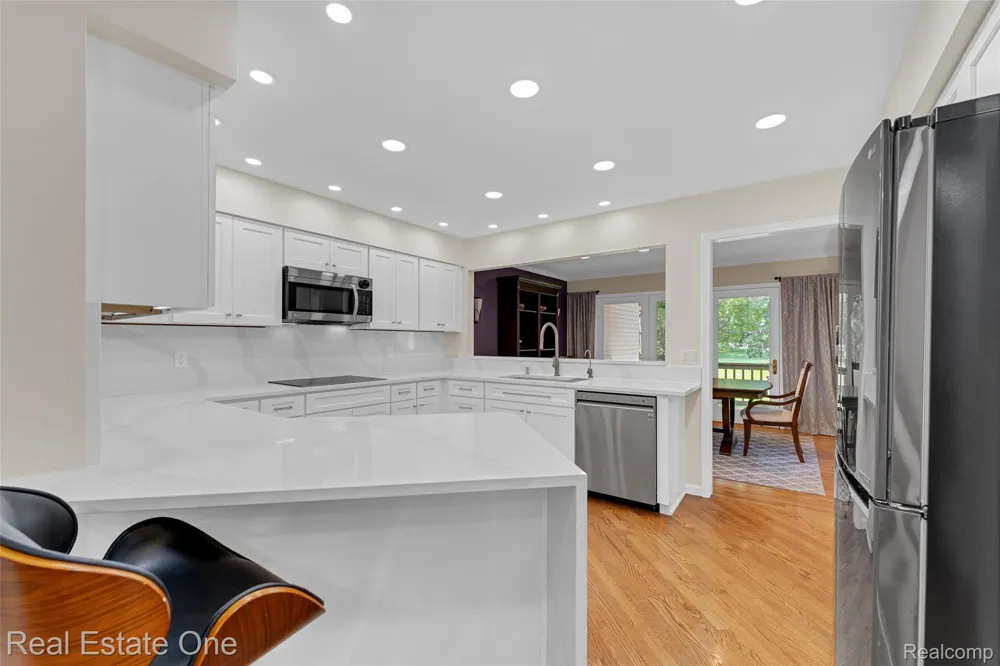 4884 Pine Eagles Court Genoa Township, MI 48116