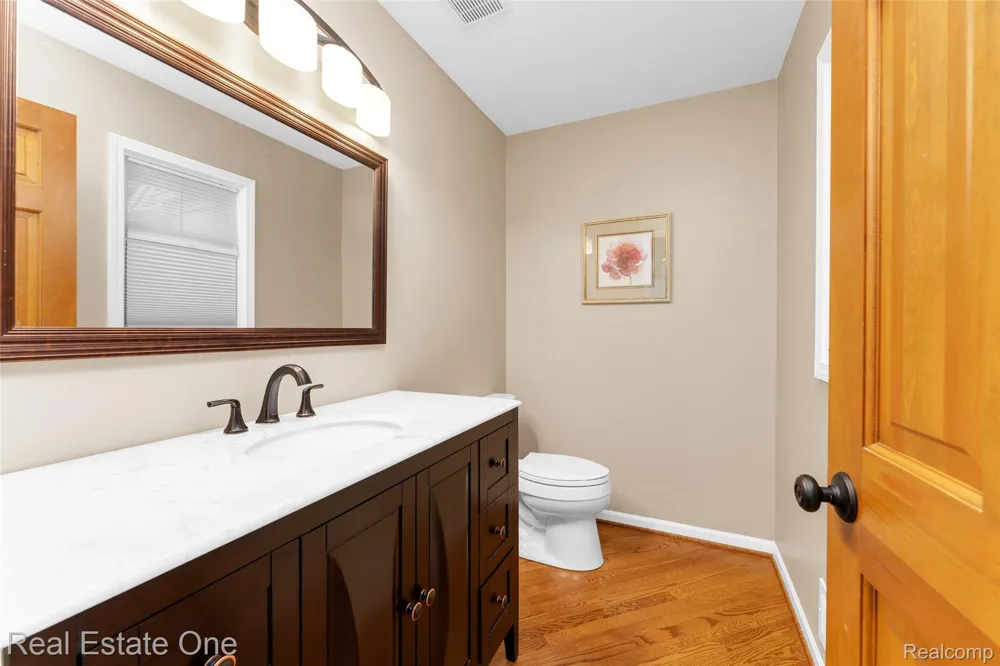 4884 Pine Eagles Court Genoa Township, MI 48116