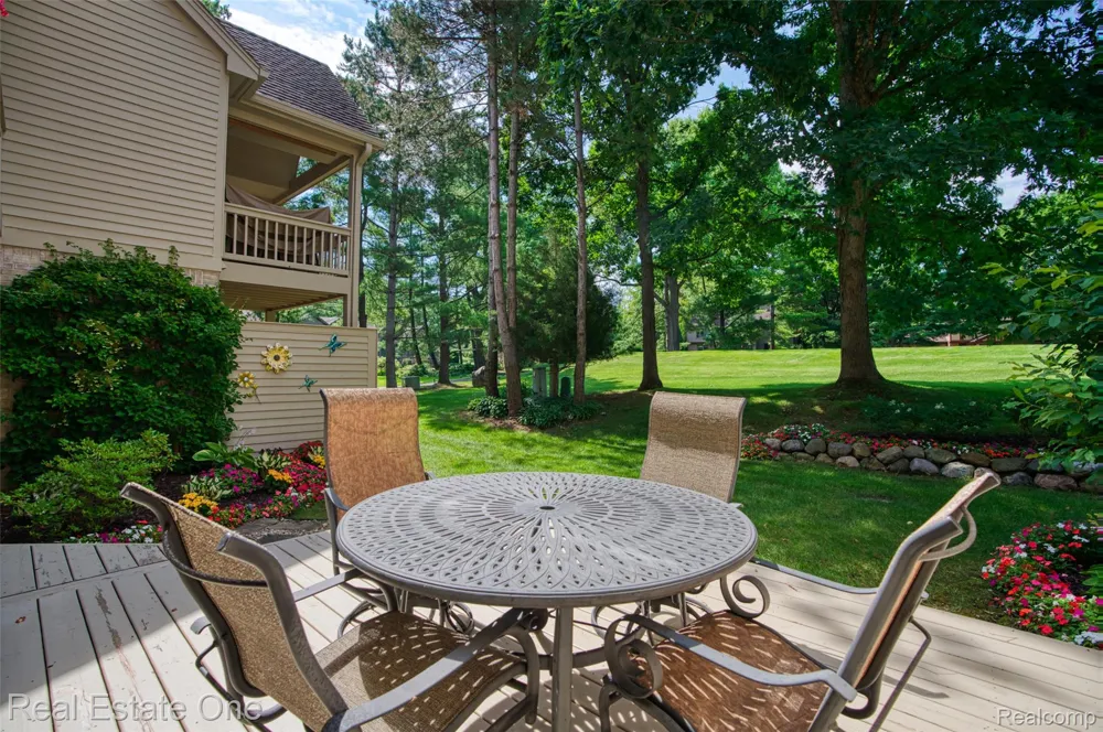 4884 Pine Eagles Court Genoa Township, MI 48116