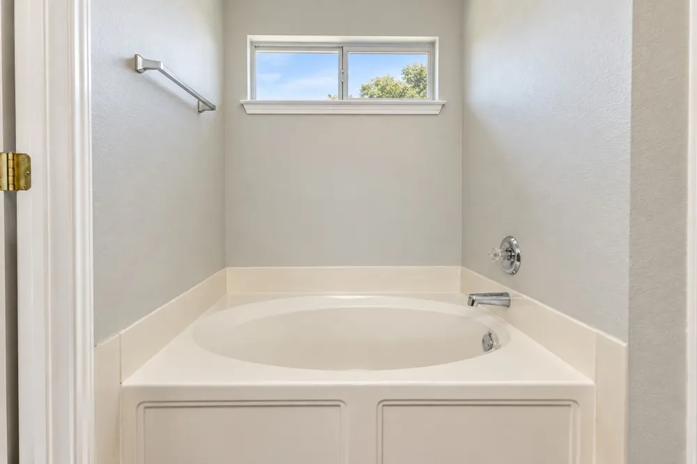 201 Middle Creek Buda, TX 78610