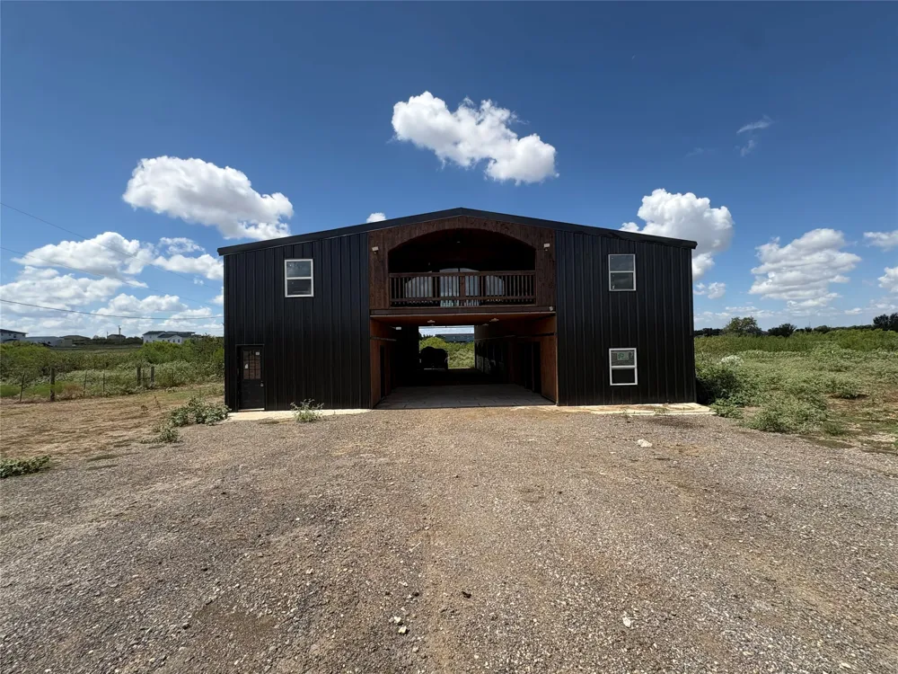 1701 County Road 466 Elgin, TX 78621