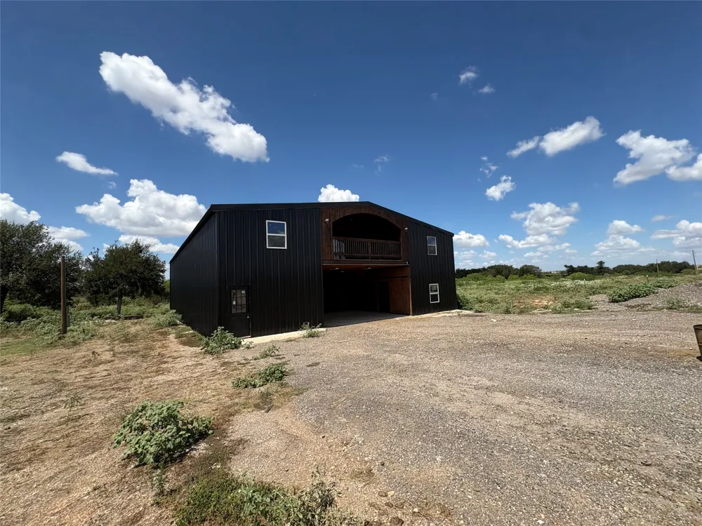 1701 County Road 466 Elgin, TX 78621