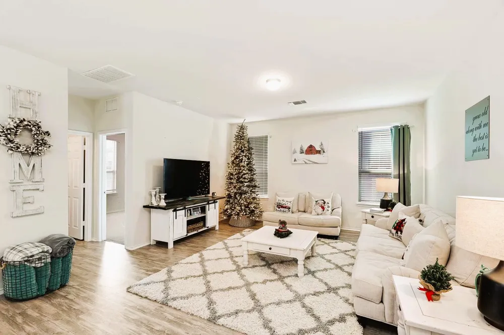 205 La Dera Drive Liberty Hill, TX 78642