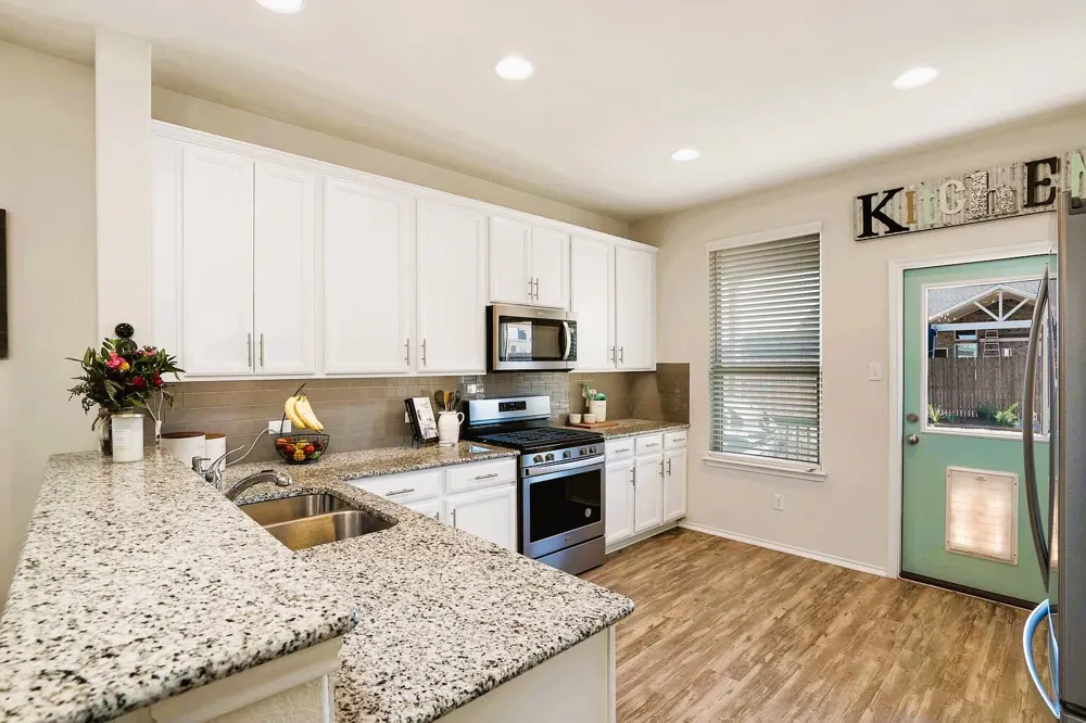 205 La Dera Drive Liberty Hill, TX 78642