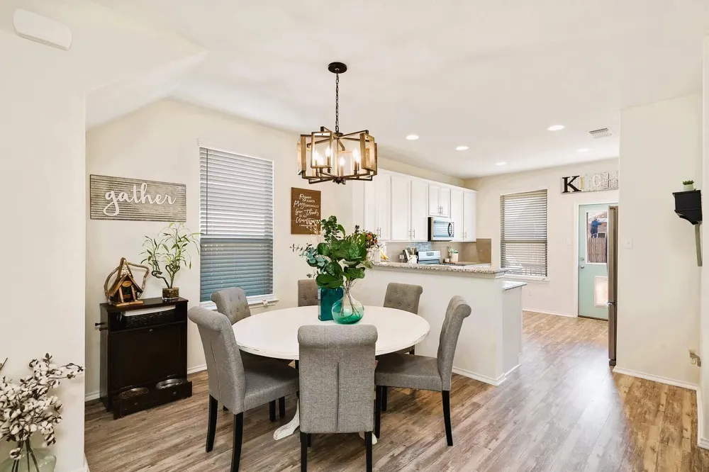 205 La Dera Drive Liberty Hill, TX 78642