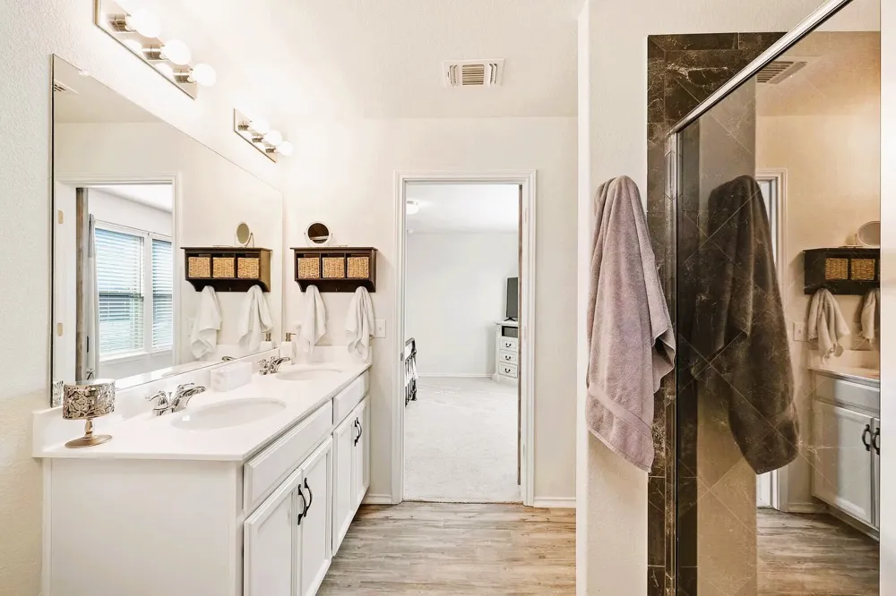 205 La Dera Drive Liberty Hill, TX 78642