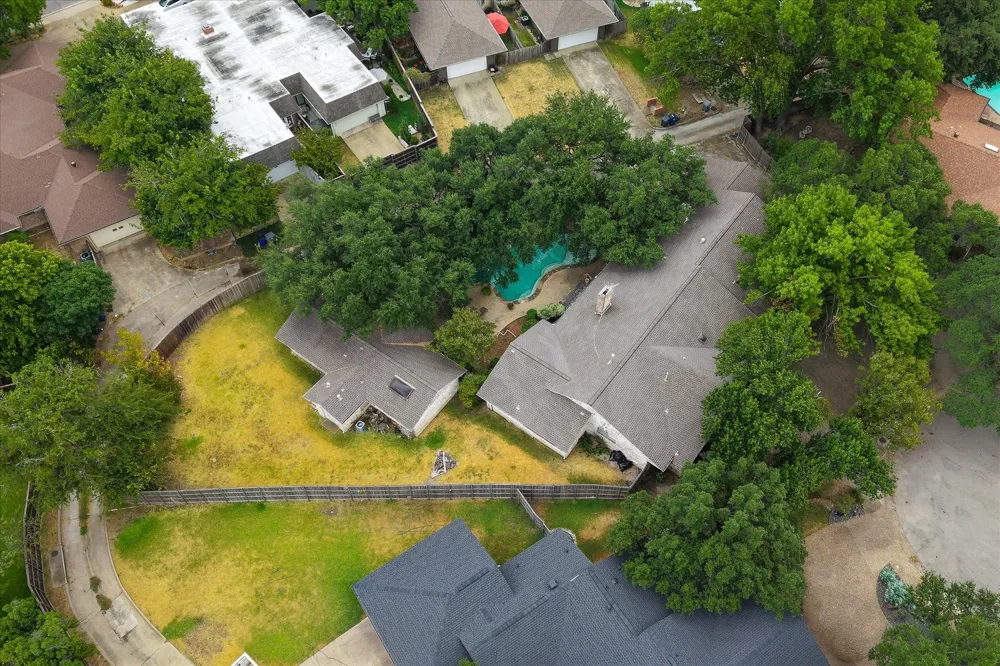 6940 Wildglen Drive Dallas, TX 75230