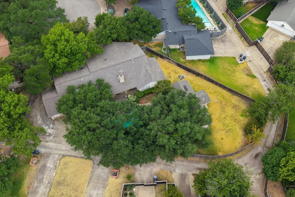 6940 Wildglen Drive Dallas, TX 75230