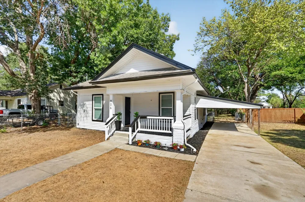 906 Catherine Street Terrell, TX 75160