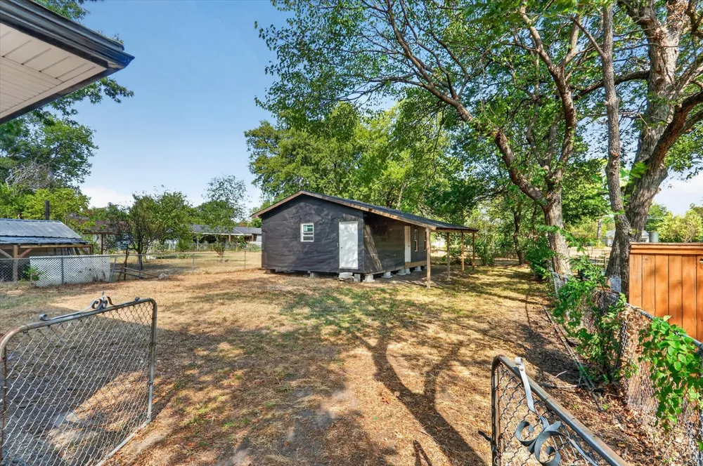 906 Catherine Street Terrell, TX 75160