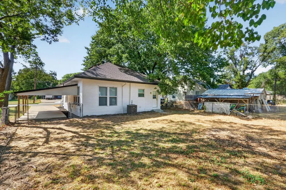 906 Catherine Street Terrell, TX 75160