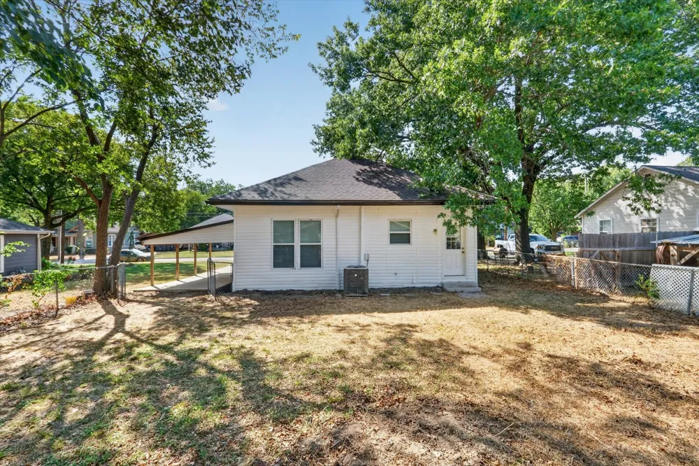 906 Catherine Street Terrell, TX 75160