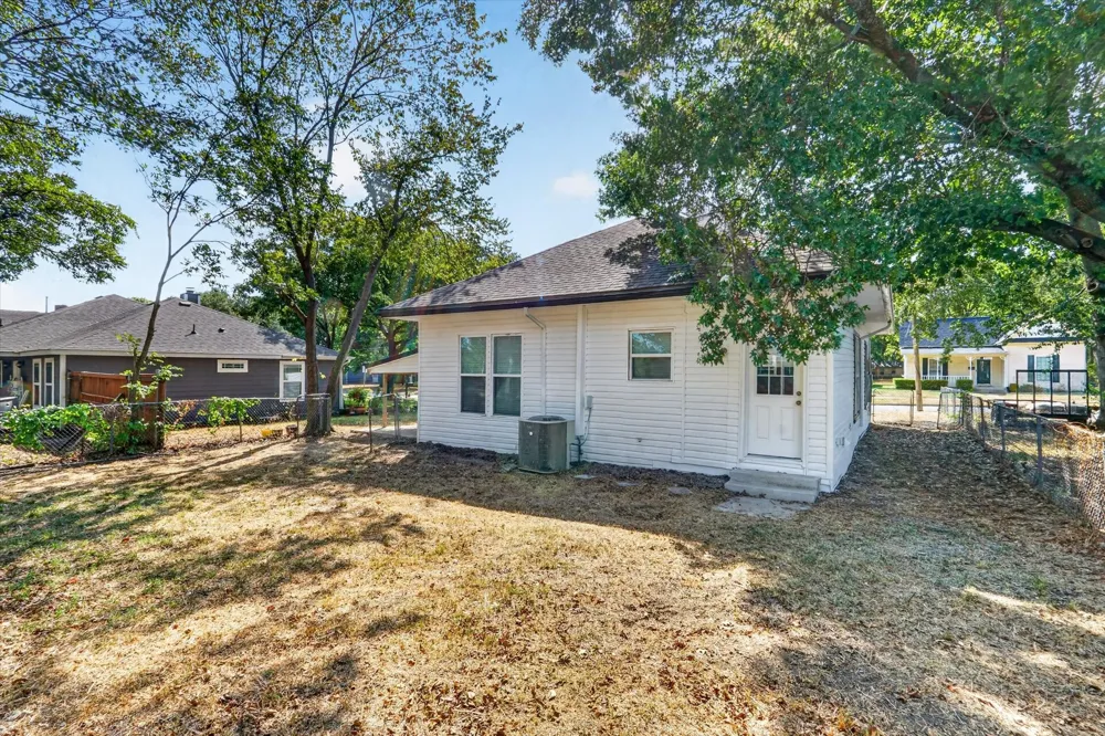 906 Catherine Street Terrell, TX 75160