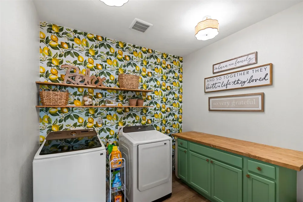 29003 Spicewood Valley Drive New Caney, TX 77357