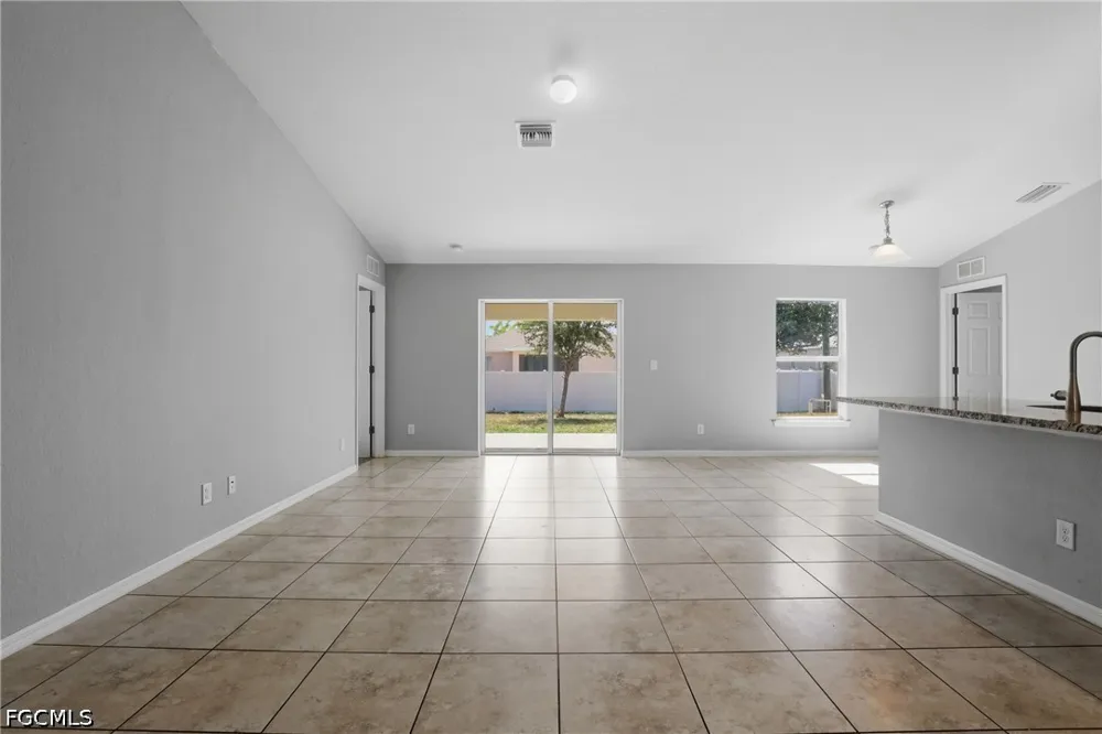 NE 1st Avenue Cape Coral, FL 33909