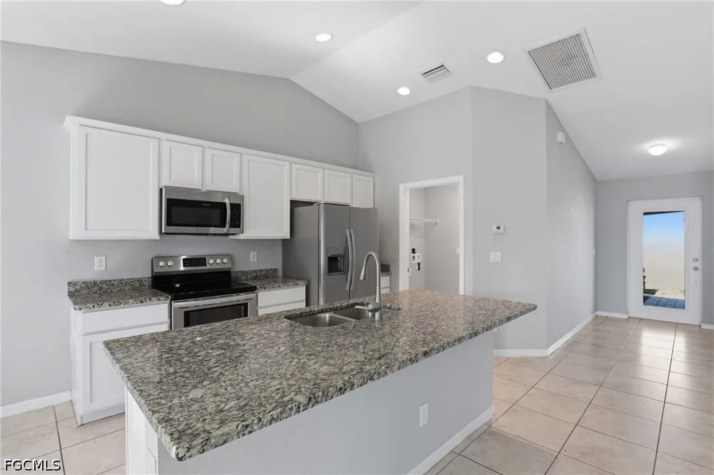 NE 1st Avenue Cape Coral, FL 33909