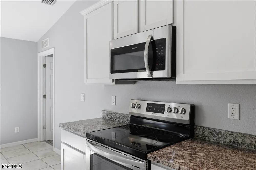 NE 1st Avenue Cape Coral, FL 33909