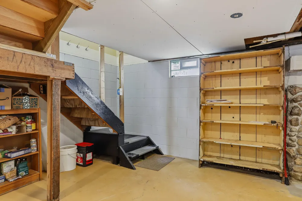 1982 Fairplain Avenue Benton Harbor, MI 49022