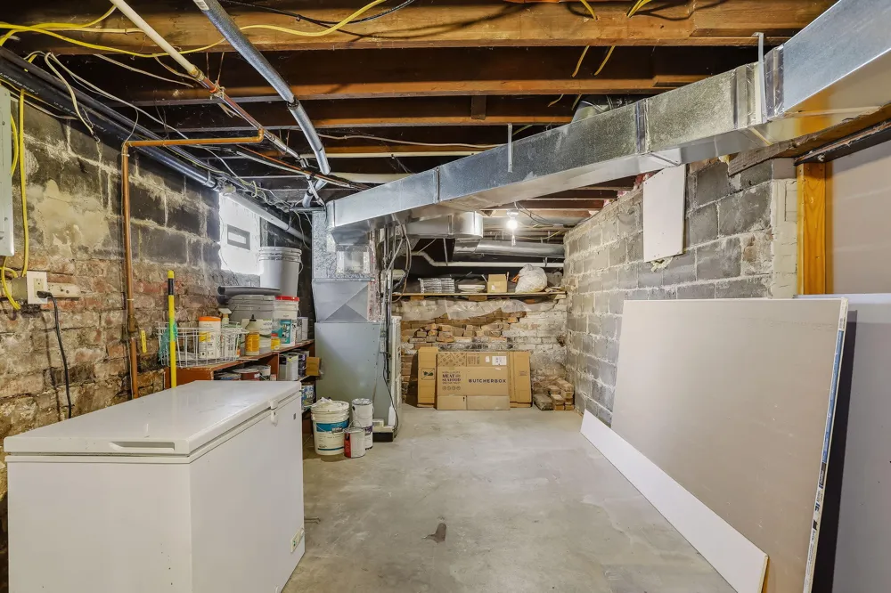 1982 Fairplain Avenue Benton Harbor, MI 49022