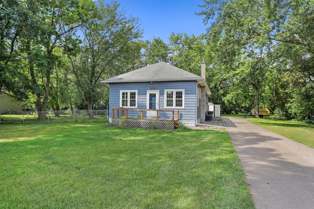 1982 Fairplain Avenue Benton Harbor, MI 49022