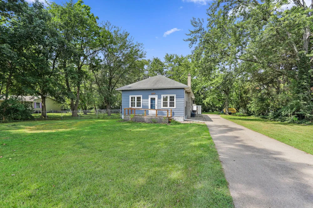 1982 Fairplain Avenue Benton Harbor, MI 49022