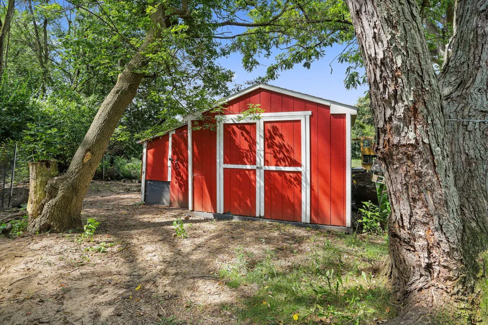 1982 Fairplain Avenue Benton Harbor, MI 49022