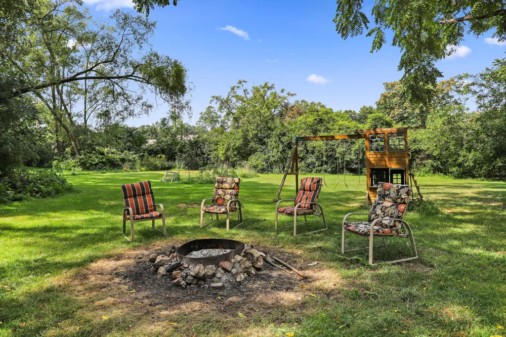 1982 Fairplain Avenue Benton Harbor, MI 49022
