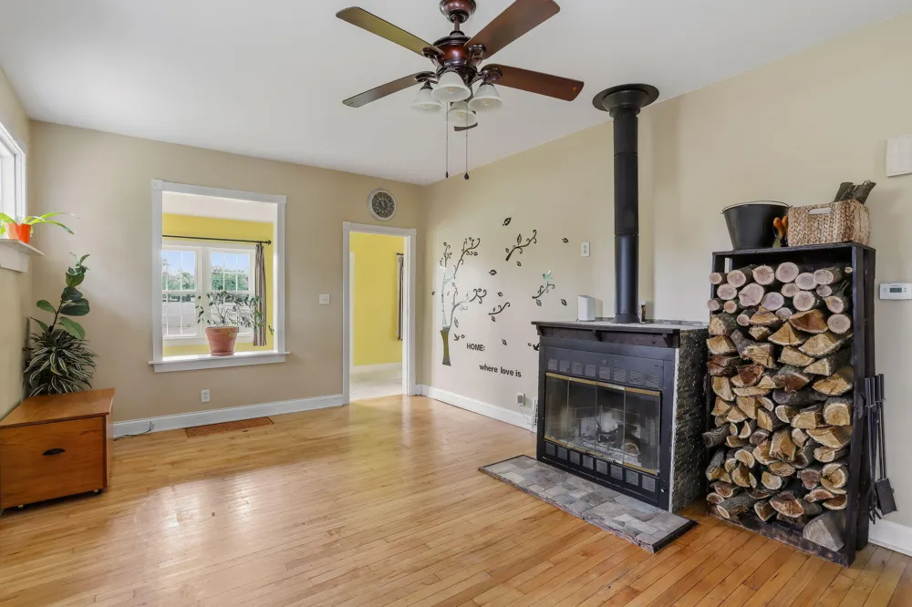 1982 Fairplain Avenue Benton Harbor, MI 49022