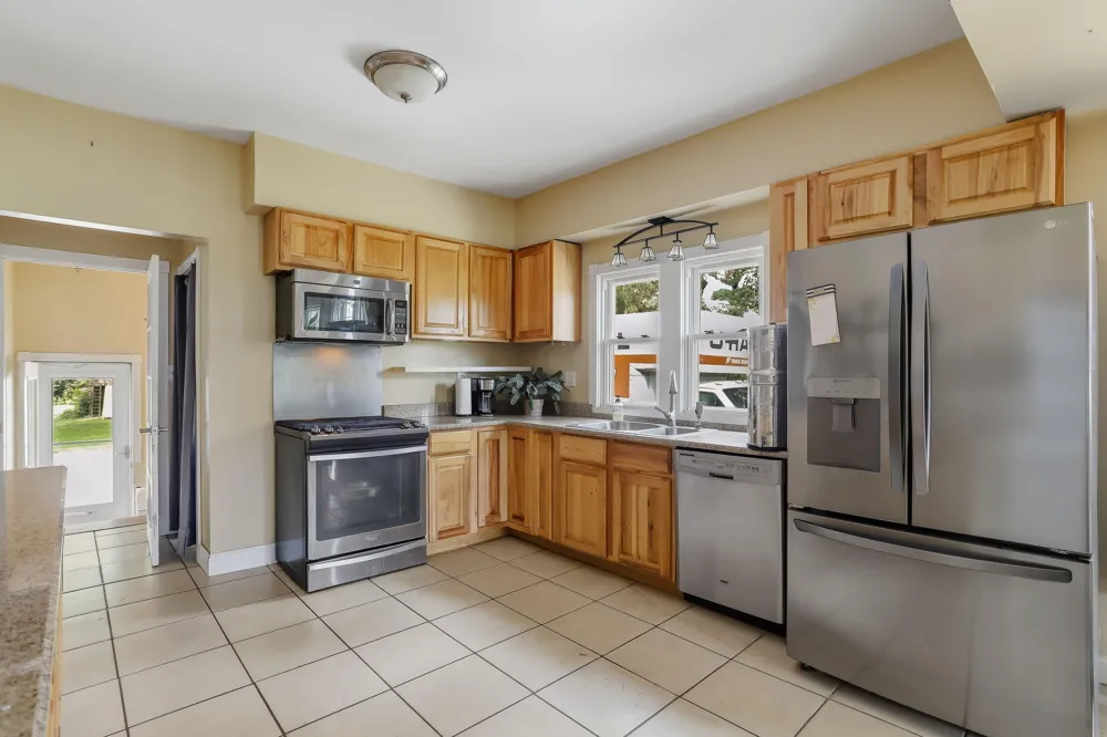 1982 Fairplain Avenue Benton Harbor, MI 49022