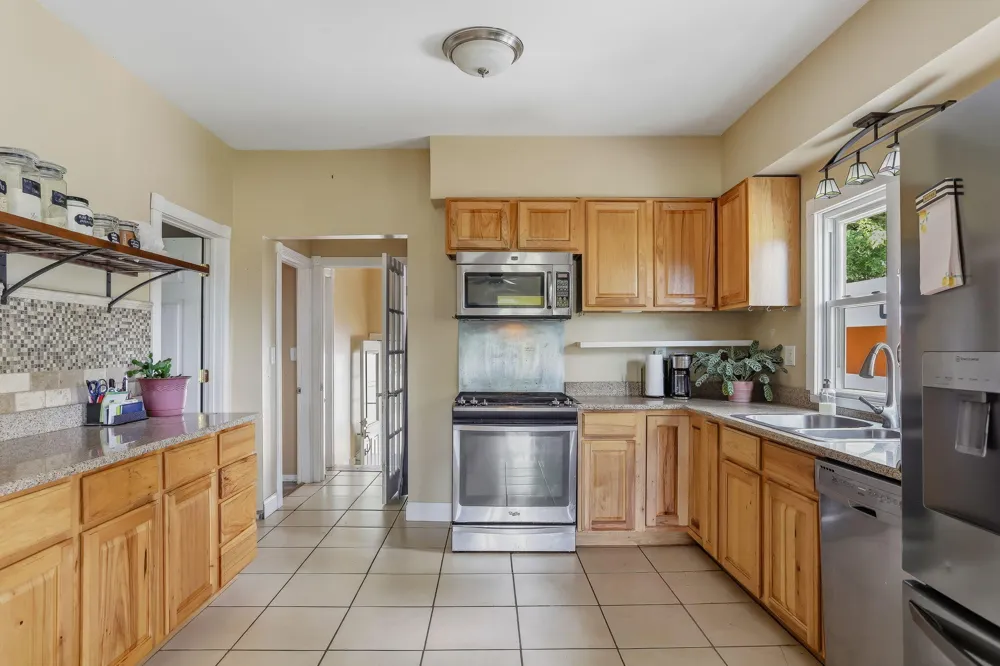 1982 Fairplain Avenue Benton Harbor, MI 49022